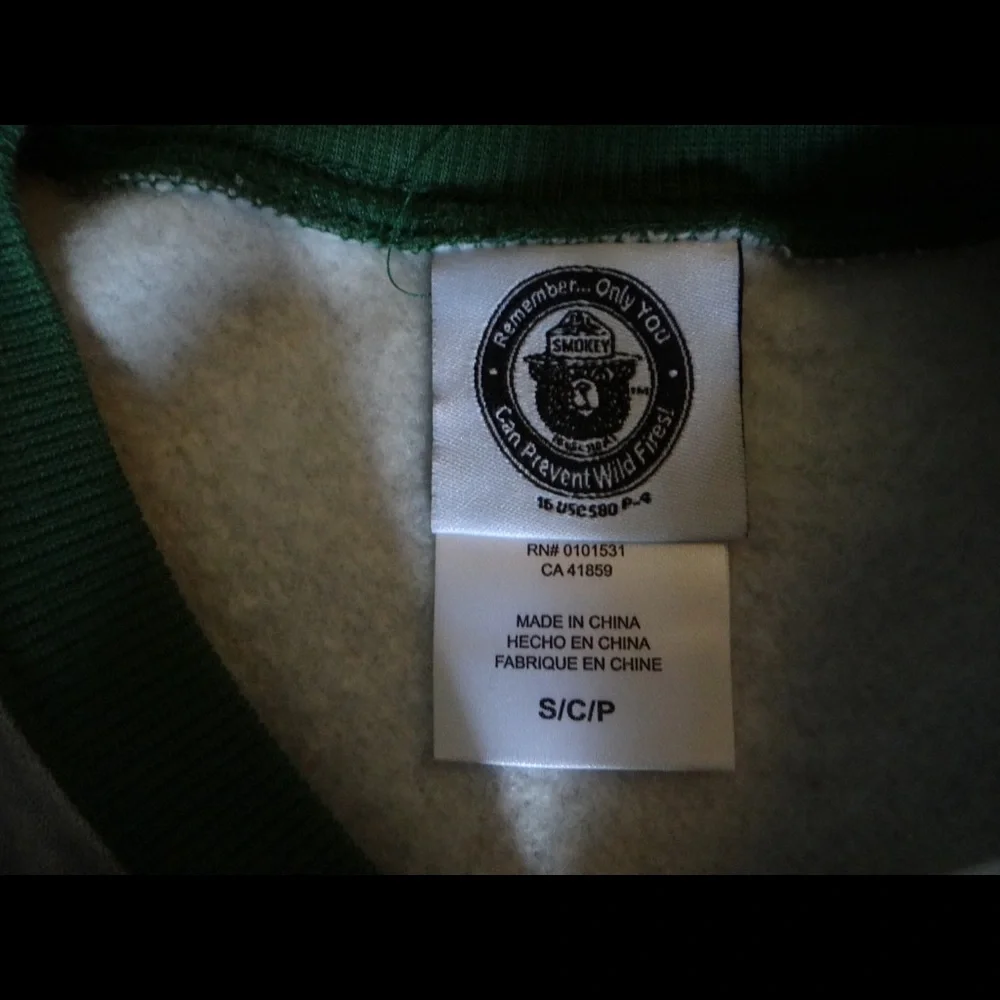 Smokey the bear ringer sweatshirt - Picture 7 of 8